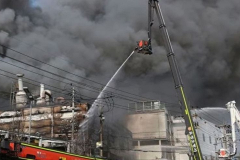 14 осіб загинули внаслідок пожежі на заводі автозапчастин у Південній Кореї (ВІДЕО)