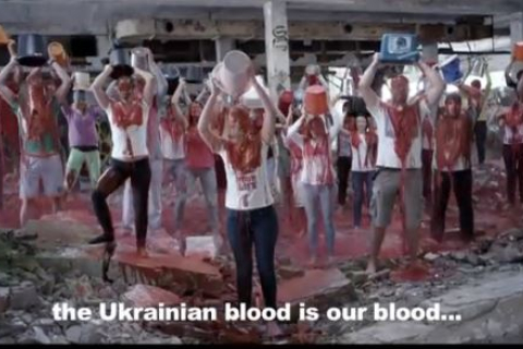 Литовские студенты поддержали Украину, сняв ролик Blood Bucket Challenge