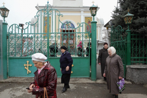ФСБ в Крыму давит на священников Киевского патриархата - правозащитники