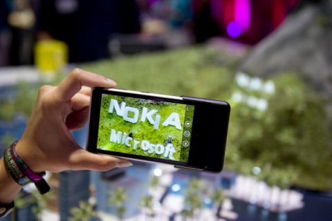 Имя Nokia на смартфонах заменят на Microsoft