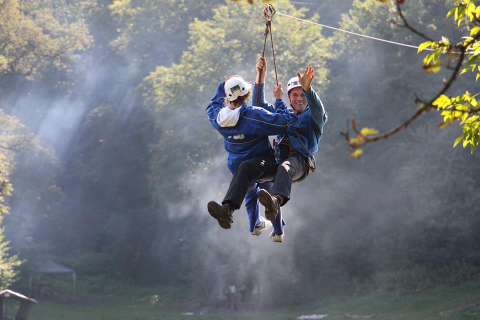 Тільки в Чистий четвер у Києві: прибери парк і покатайся на Zip Line