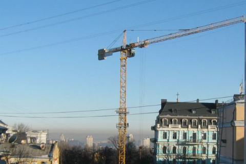 Влада розгляне законність зведення бізнес-центру на вулиці Десятинній