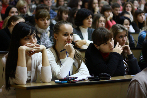 Студенти не залишаться без стипендій — Міносвіти