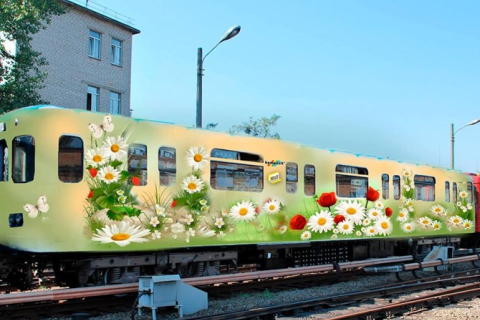 В Києві прикрасять вагони метро квітами