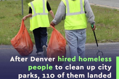 Бездомные в США получают зарплату за сбор мусора на улицах