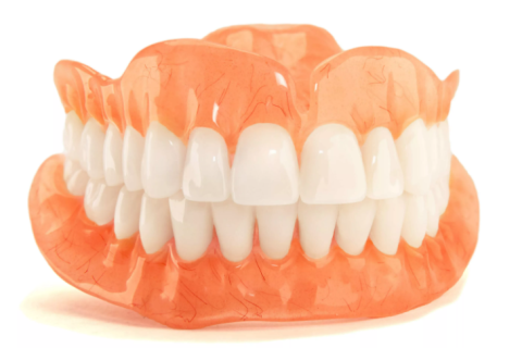 Главные правила ухода за зубными протезами