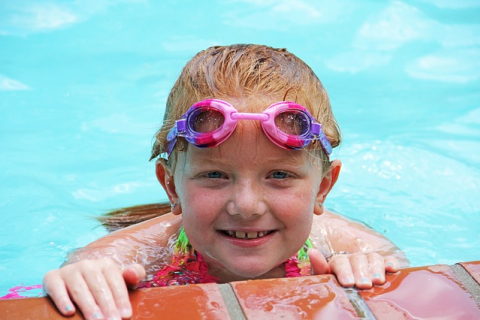 Правила безопасности при купании детей в бассейне – рассказывает ИмперБуд