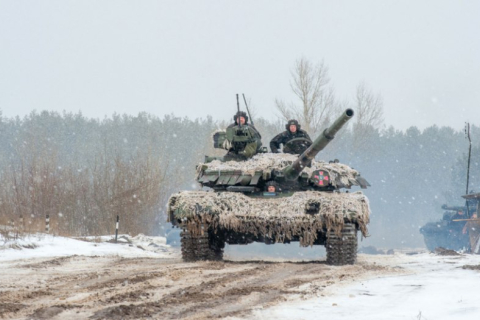 Німеччина заявила, що має обрати зброю для відправки в Україну