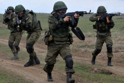 Росія намагається компенсувати військові втрати, повернувши на службу звільнених після 2012 року