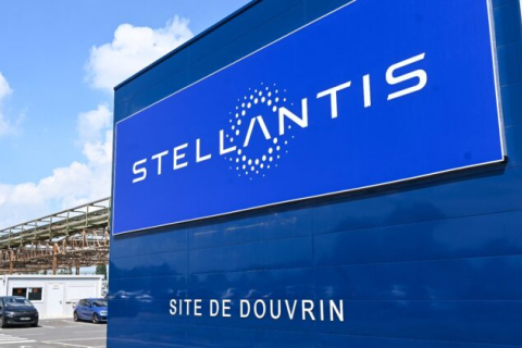 Stellantis остановила производство автомобилей в России