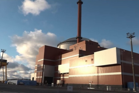 Через 18 років найбільший в Європі ядерний реактор розпочав регулярне виробництво