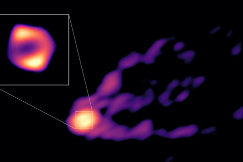 Астрономы сделали первое прямое изображение черной дыры, выбрасывающей мощный поток