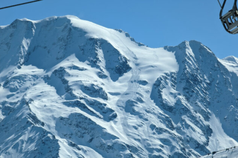 Сходження лавини у французьких Альпах: четверо людей загинули, є поранені (ВІДЕО)