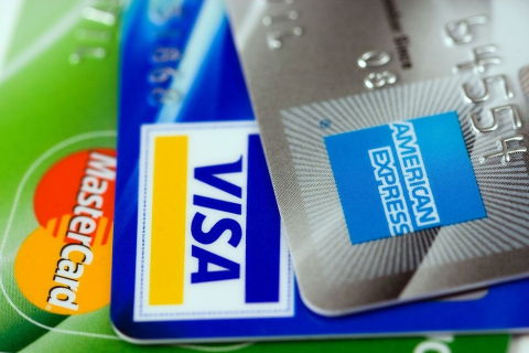 Кредити на перекредитування мікрозаймів на картку: як це працює?