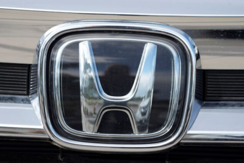Honda відкликає моделі CR-V для усунення проблеми з іржею рами (ВІДЕО)