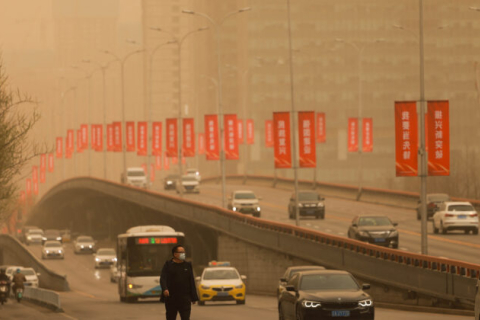 Піщані бурі накрили Пекін і Північний Китай (ВІДЕО)