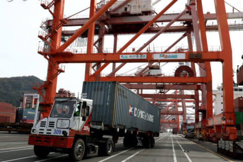 Південнокорейські порти перестануть використовувати китайські крани з міркувань безпеки (ВІДЕО)