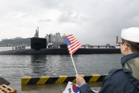 Отправка атомных подводных лодок в Южную Корею «важна» для США