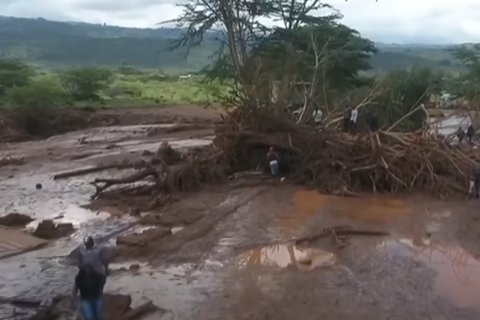 У Кенії через раптову повінь загинули 48 осіб (ВІДЕО)