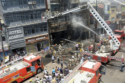 Пожежа спалила ресторан і готель на сході Індії, в результаті чого 6 людей загинули і 20 отримали поранення