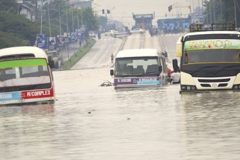 В Танзании 155 человек погибли в результате наводнения, вызванного длительными ливнями