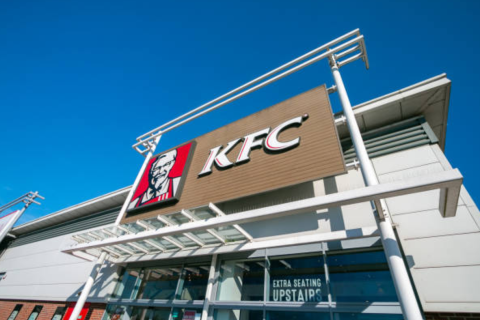 Более 170 человек арестованы за нападения на пакистанские заведения KFC во время протестов против войны в Газе