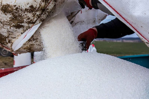 Російський мільярдер заявив, що атаки дронів впливають на торгівлю азотними добривами