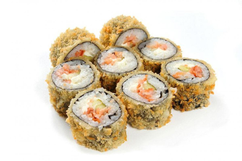 Горячие и запечённые роллы: любителю суши на заметку