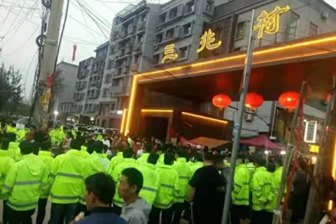 В Китае местные жители бойкотируют снос старинной деревни (ВИДЕО)