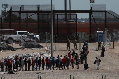 Вашингтон відправить 1500 військовослужбовців на кордон з Мексикою (ВІДЕО)