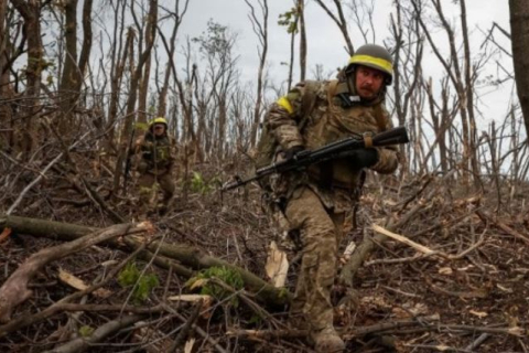 Великобританія заявила про виведення російських військ із південного Бахмута