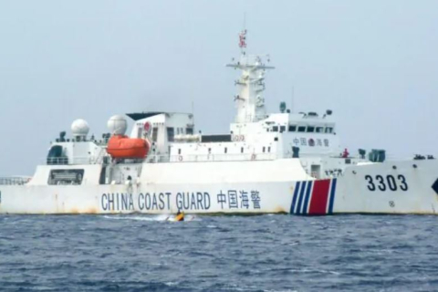 Китайські кораблі ігнорують вимогу В'єтнаму покинути територію поблизу російських газових родовищ (ВІДЕО)