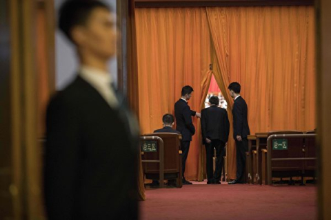 В этом году в Китае были наказаны более 100 тысяч «слуг народа»
