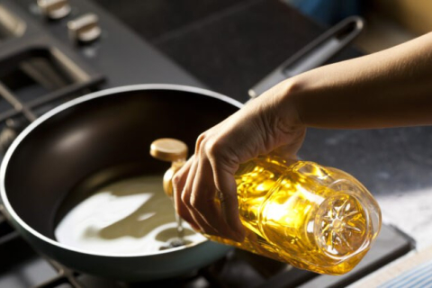 Повторное использование масла для фритюра повышает риск нейродегенерации