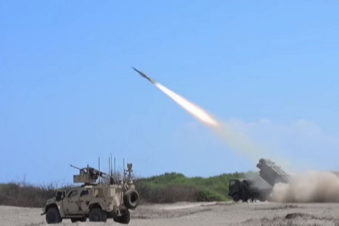 Япония и США проводят обучение с боевой стрельбой в Южнокитайском море