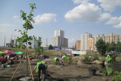 У Києві на Осокорках з'явиться сквер замість ТЦ