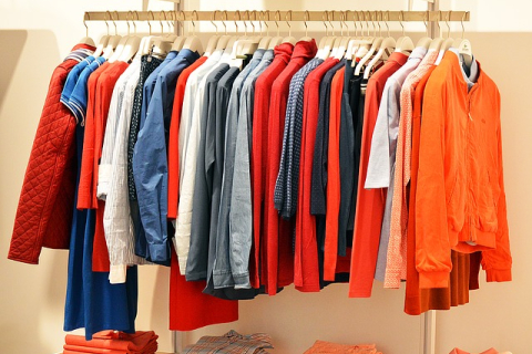Купуємо одяг із розумом: як індустрія моди забруднює планету