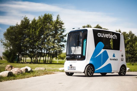 В Естонії запустять перші в світі безпілотні мікроавтобуси на водневому паливі (ВІДЕО)