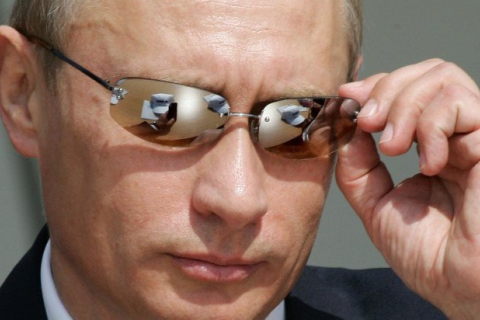 Во время обеда G7 мировые лидеры посмеялись над имиджем "крутого парня" Путина
