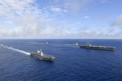 ВМС США та Південної Кореї провели спільні морські навчання на тлі напруженості, яку створює Північна Корея