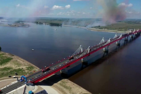 У міру поглиблення зв'язків Росія та Китай відкрили транскордонний міст