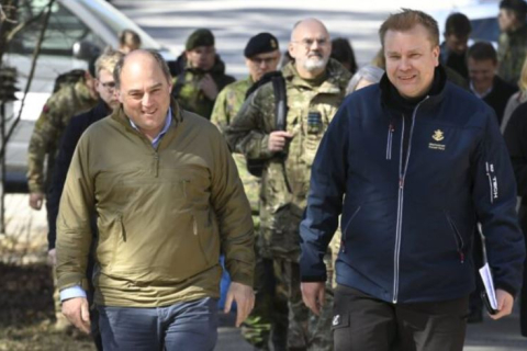 Война в Украине может затянуться надолго, считает министр обороны Финляндии