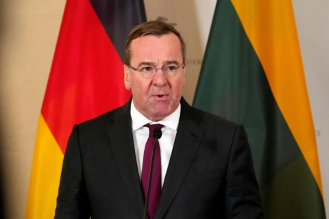 Министр обороны: Германия не будет руководить поставкой истребителей в Украину