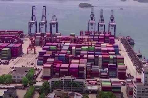Експорт Китаю впав у травні через падіння світового попиту (ВІДЕО)
