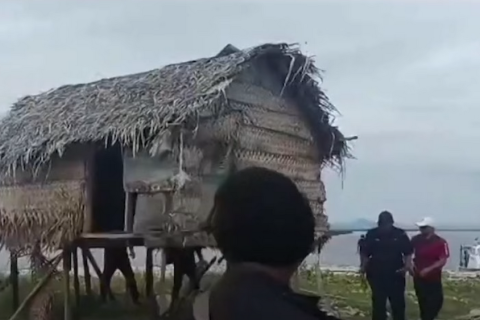 Влада Малайзії зносить будинки морських кочівників, посилаючись на міркування безпеки (ВІДЕО)