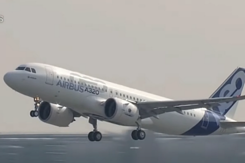 Airbus веде переговори про продаж понад 100 широкофюзеляжних літаків китайським авіакомпаніям