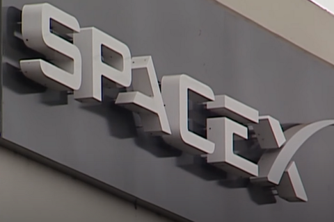 Колишні співробітники SpaceX подали до суду через несправедливе звільнення критиків Ілона Маска (ВІДЕО)