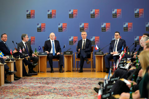 Самооборона України не є ескалацією, заявив Столтенберг у відповідь на погрози РФ