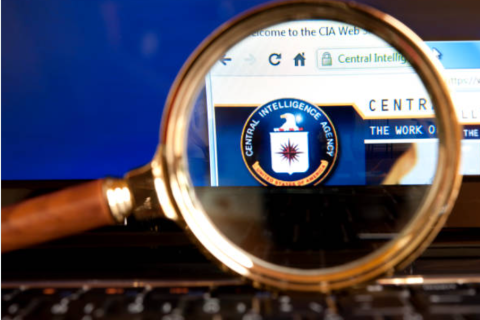 Руководители спецслужб России и США договорились звонить друг другу в любое время, заявил директор СВР