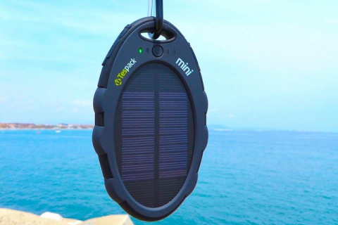 Создан уникальный рюкзак и шлем с солнечной батареей — стартап Tespack
